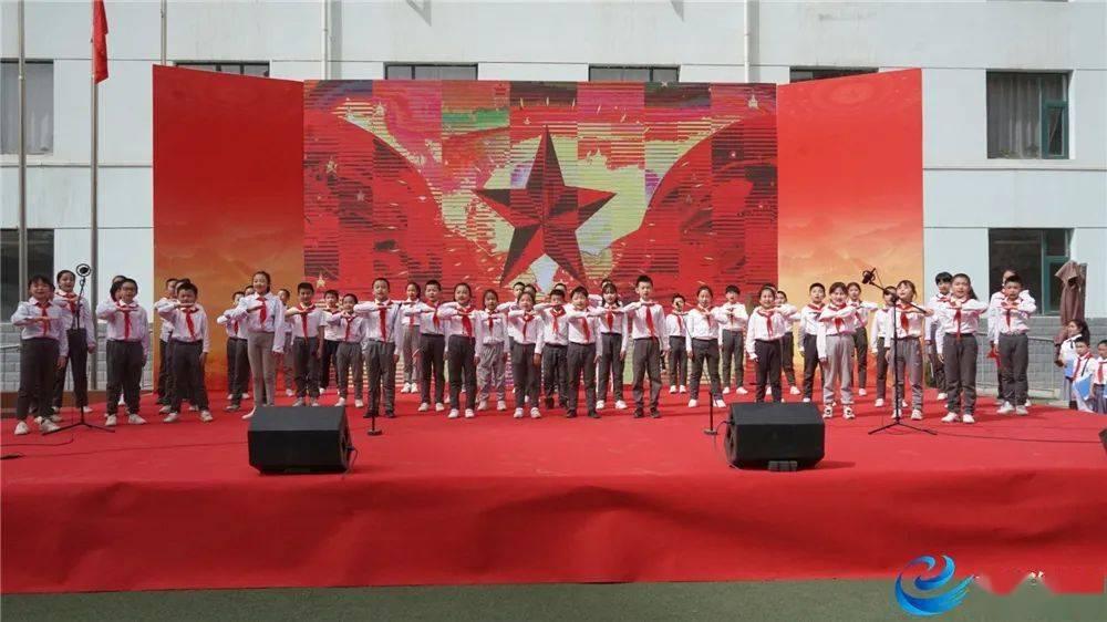 他看起来像见异思迁的人吗？游戏画面